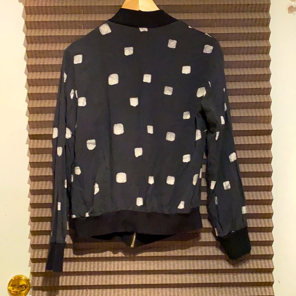 Della Jacket - Picture 2 of 5